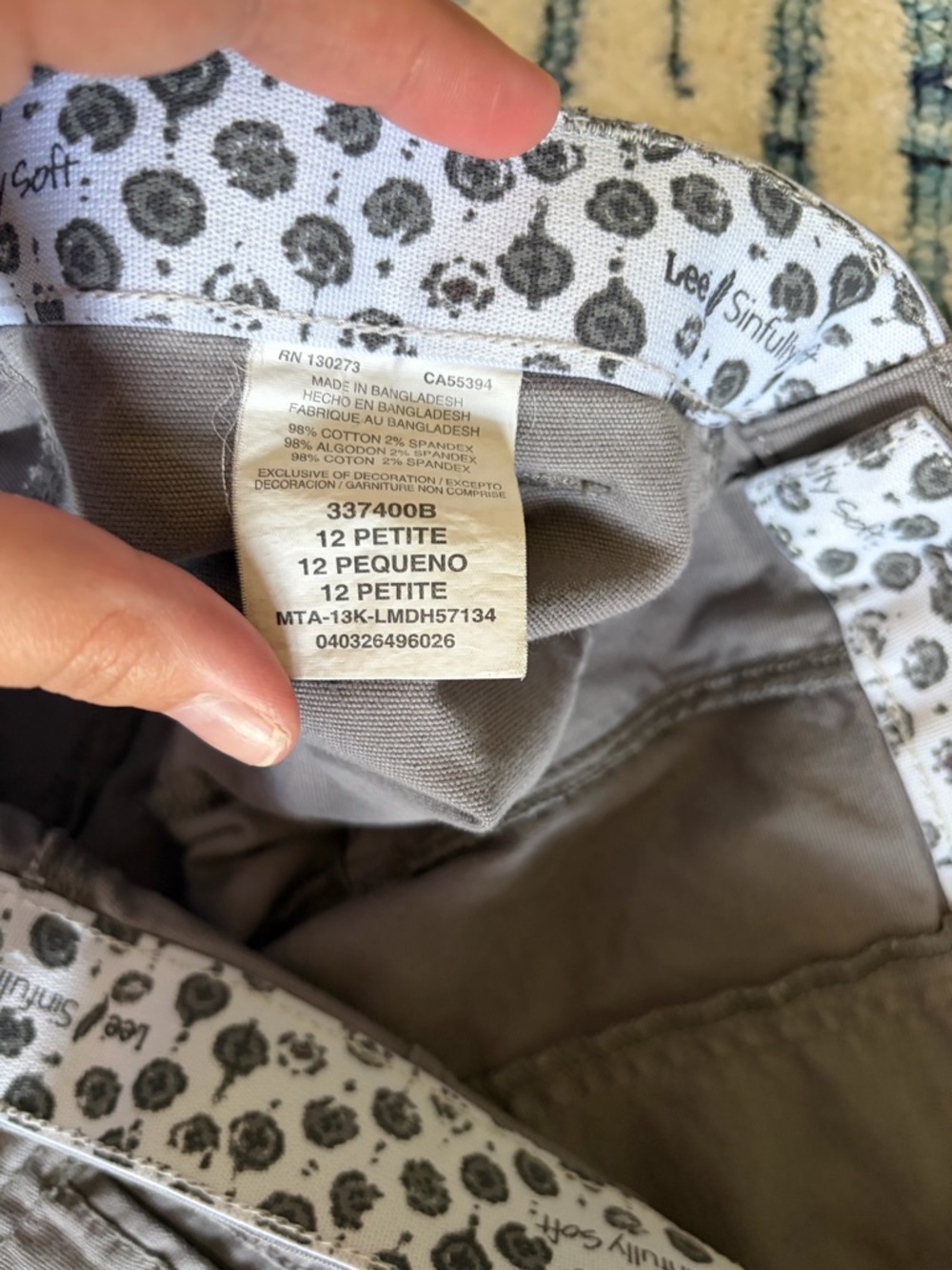 Lee Women's Cargo Shorts in Gray - Picture 3 of 3